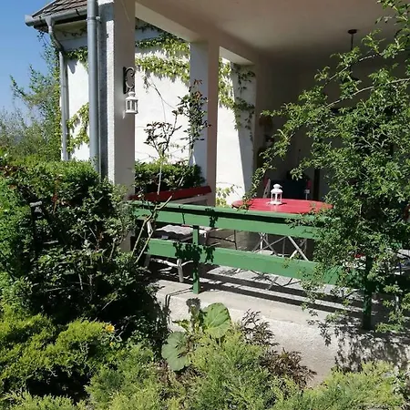 Pozsonyi Vendeghaz