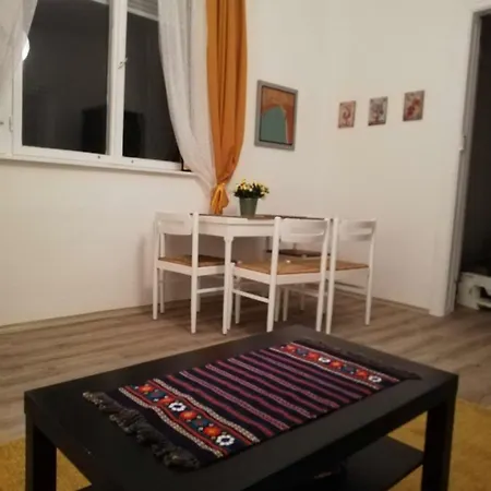 Pozsonyi Vendeghaz * Zebegény