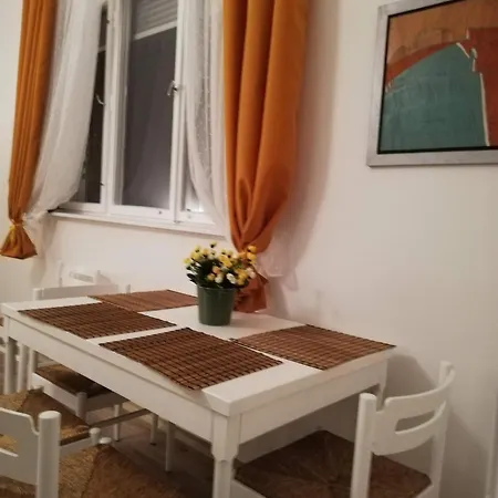 Pozsonyi Vendeghaz Feriehus Zebegény