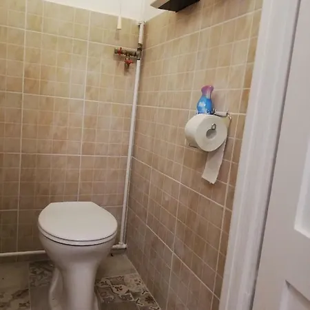 Pozsonyi Vendeghaz * Zebegény