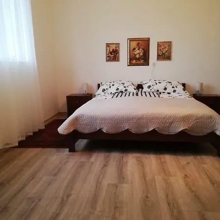 Pozsonyi Vendeghaz