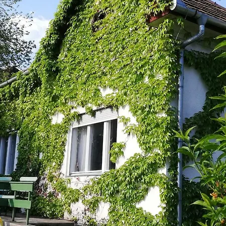Pozsonyi Vendeghaz Feriehus *