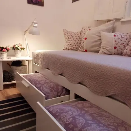Pozsonyi Vendeghaz Zebegény